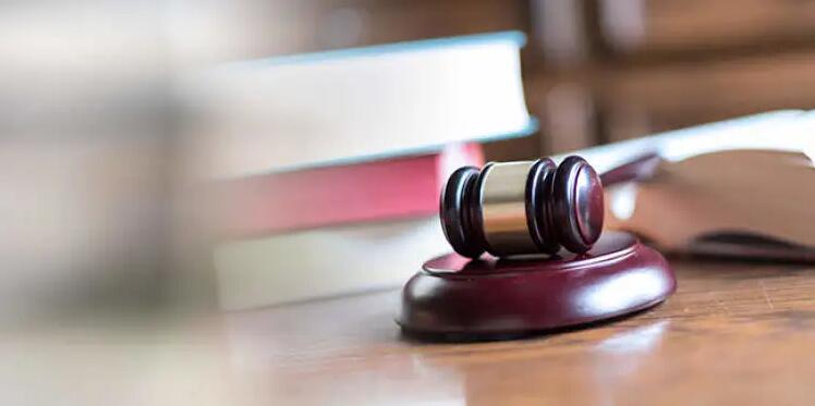 香港公司和內(nèi)地公司簽合同依據(jù)的是香港合同法還是中國(guó)合同法？