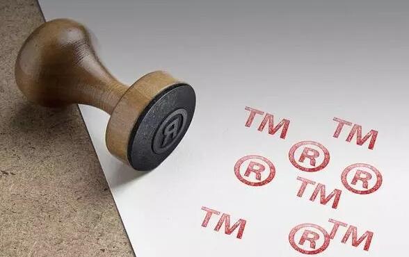 香港公司持有的商標(biāo)要授權(quán)給大陸公司在國(guó)內(nèi)使用怎么辦理轉(zhuǎn)遞加章公證手續(xù)？