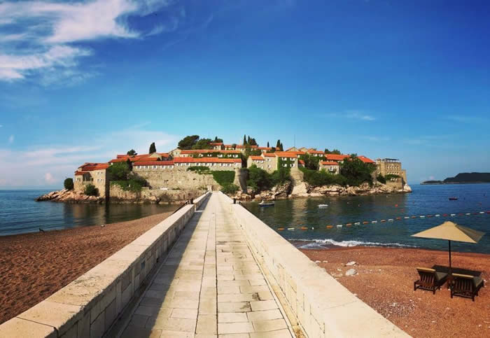 香港大學(xué)畢業(yè)證書用于在黑山辦理工作簽證怎么做海牙認證？