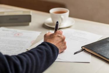 雙方都是內(nèi)地人在香港登記結婚去不了香港要怎么辦理香港結婚證公證？