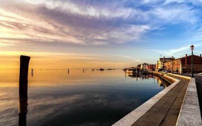 在港辦理的離婚絕對(duì)判令遺失了，需要如何補(bǔ)領(lǐng)且做公證用于內(nèi)地再婚？