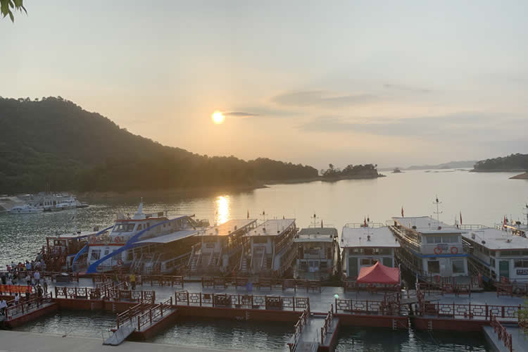 香港人的加拿大離婚判令如何在香港辦理婚姻聲明書用于向內(nèi)地銀行貸款之用？