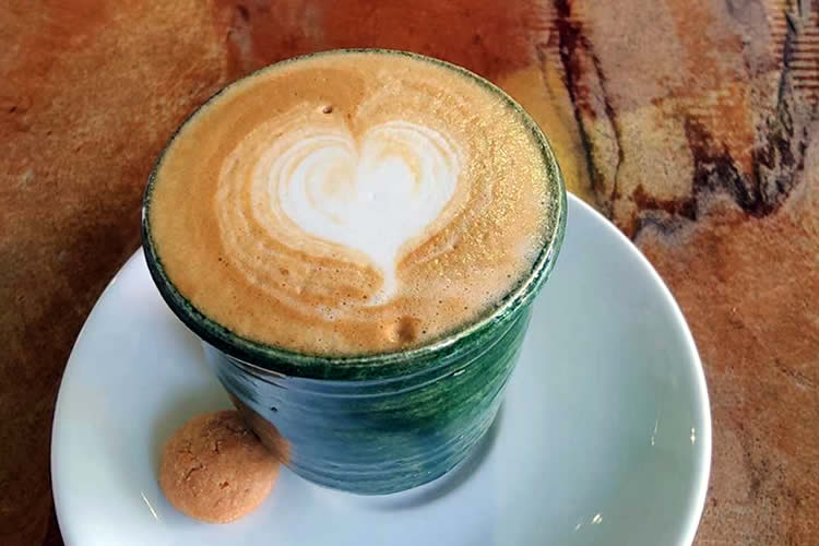 喪偶的香港人現(xiàn)要和前夫在內(nèi)地復(fù)婚如何辦理單身未婚聲明書公證？