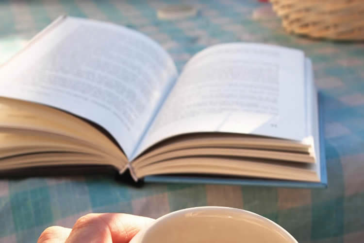 持香港出生紙的小孩現(xiàn)要到西班牙讀書怎么辦理香港海牙認(rèn)證呢？