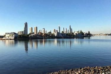 要在內(nèi)地給未成年子女辦理監(jiān)護(hù)人公證怎么證明現(xiàn)在的香港身份和原內(nèi)地身份是同一個(gè)人呢？