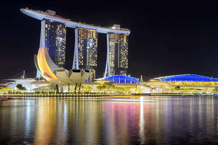 改了名字的香港公司怎么做公證用于在廣州辦理變更內(nèi)地公司的股東名稱？