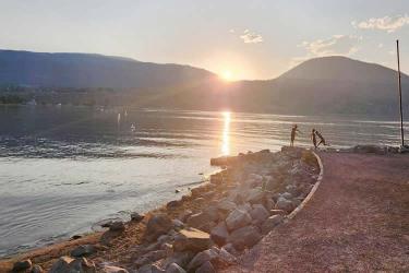 已有香港高院授予的遺產(chǎn)管理書怎么辦理親屬關系及遺囑狀況聲明書公證呢？