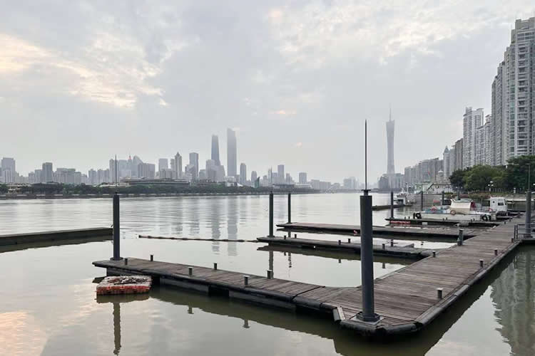 中國公民在荷蘭結(jié)婚后要更改戶口本婚姻狀況怎么公證認證荷蘭結(jié)婚證呢？