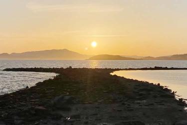 怎么辦理父母的香港死亡證轉(zhuǎn)遞公證用于在內(nèi)地公證處辦理出生公證書呢？