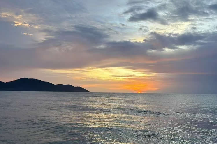 已有香港高院授權的遺產(chǎn)管理書，配偶和子女怎么辦理香港死者的親屬關系及遺囑狀況聲明書公證？