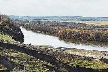 香港身份證與內(nèi)地出生證明的名字不一致要如何辦理中英文出生公證書(shū)用于申請(qǐng)外國(guó)永居？